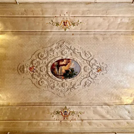 Casa Santangelo - *