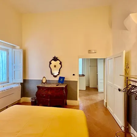 Casa Santangelo - Historical 4* Salerno