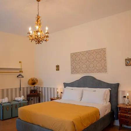 Casa Santangelo - *