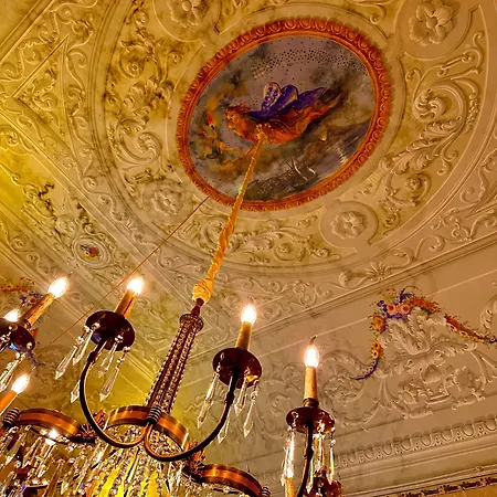 Casa Santangelo - Historical